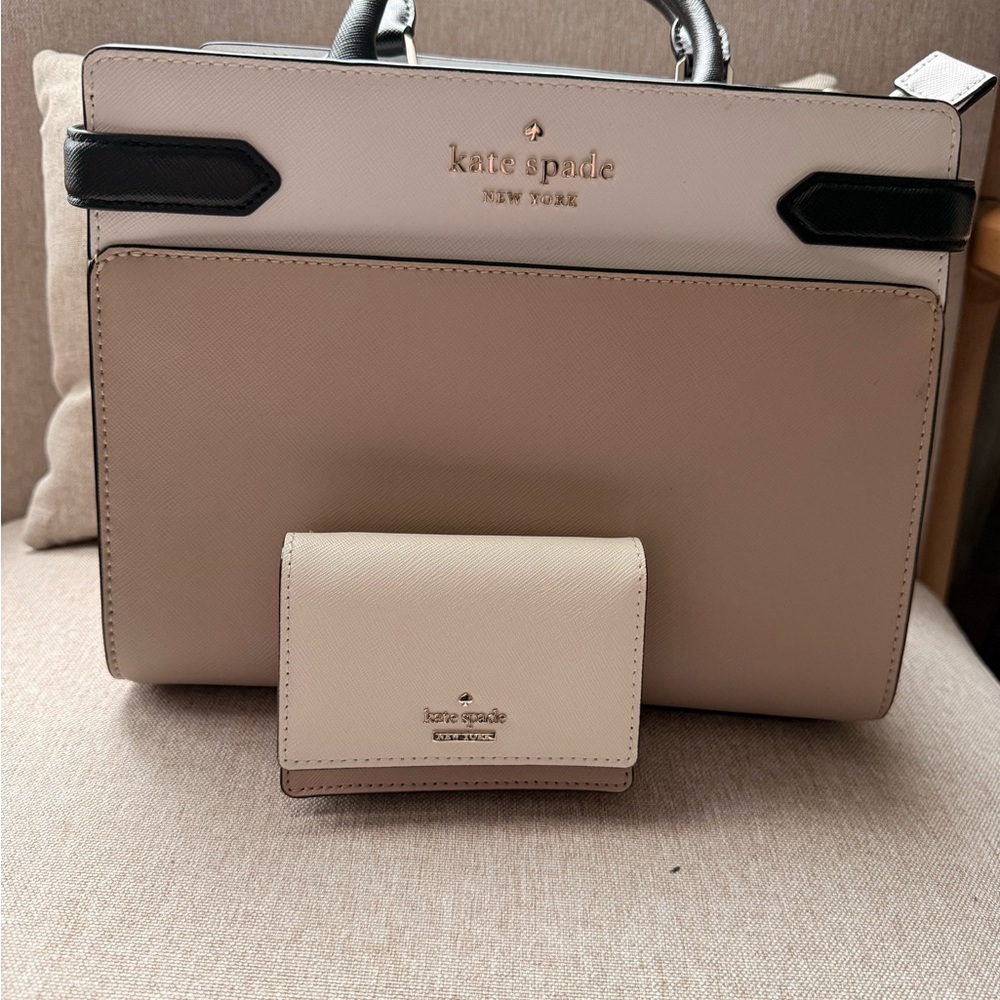 Bundle kate spade Two-Tone Saffiano Tote and Wallet in Blush and Black